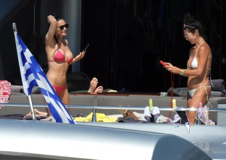 Demi Moore star nudes galleries