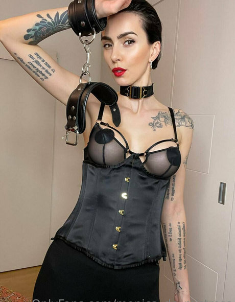 monica de mistress model adult img