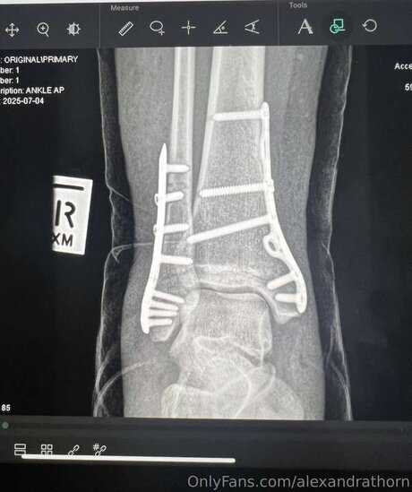 alexandrathorn pretty star photo