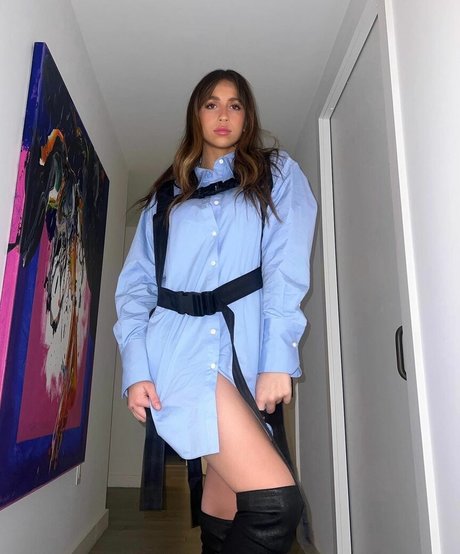 Tate McRae star nudes archive