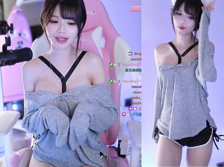 irissiri129 erotic star gallery