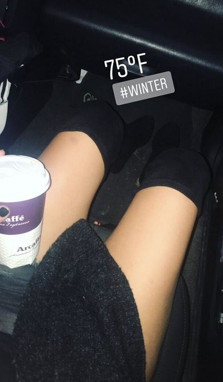 Coral Sharon top model images