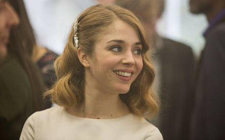 Alice Isaaz pretty actress photos