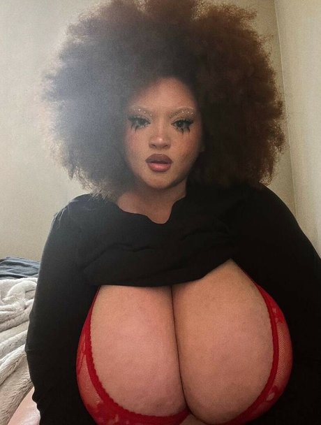 Nikkie Ginger best actress images