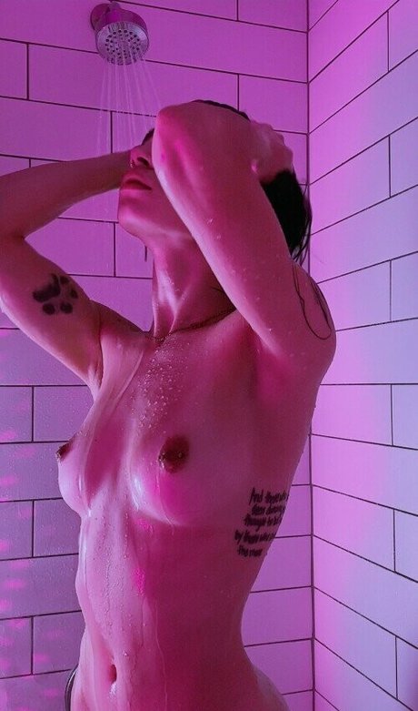 Cosmicyoungster pornstar exclusive photos