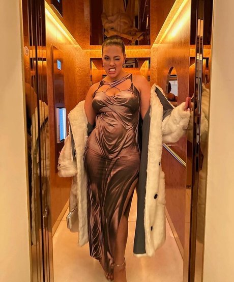 Ashley Graham star hd pic