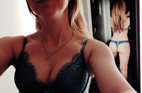 ifonlyheknew model xxx galleries