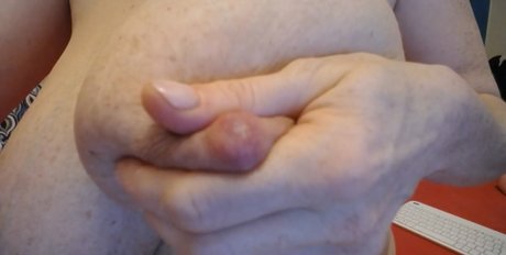 Nadinnne exclusive model img