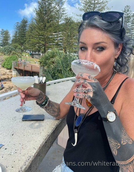 whiterabbitsx model nudes pics