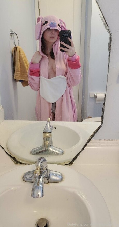 lilithsterling model hot pics