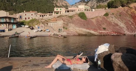 Ischtar Isik pretty pornstar photos