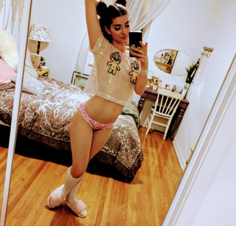 InvaderVie pretty star pic