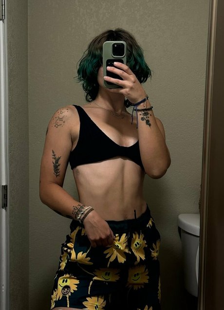 emmayearose model free pics