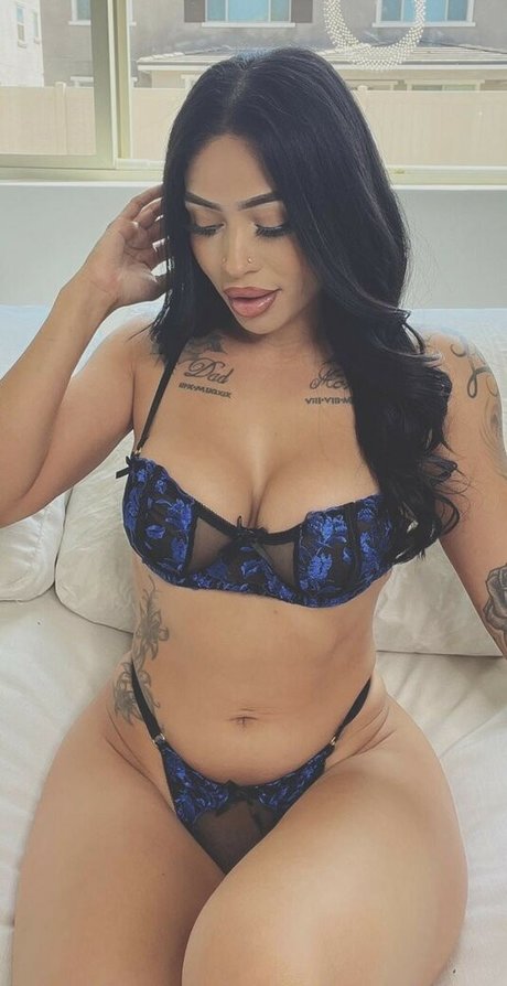 therealissalicious star naked pic