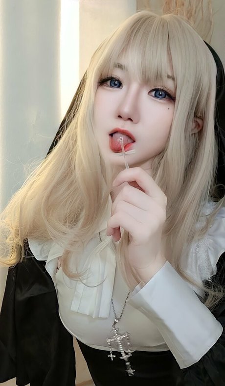 iamdorasnowfree model sex galleries