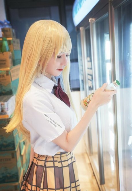 iamdorasnowfree actress photos