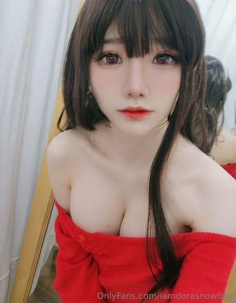 iamdorasnowfree beautiful pornstar images