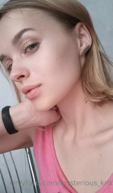 mysterious kris erotic model photo