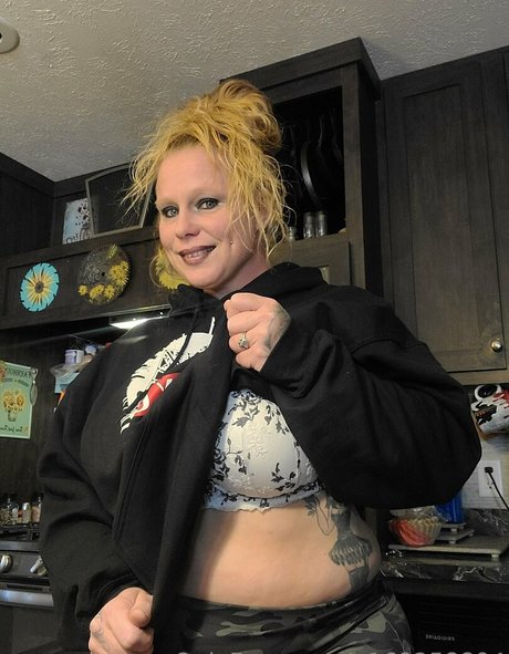 bigbootymandyj1981 model erotic pics