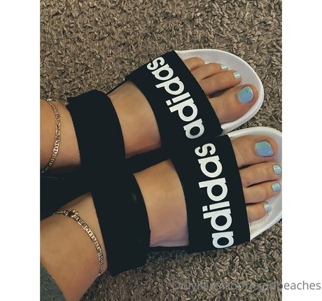 ogirlpeaches naked actress pictures