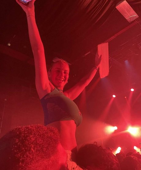 Gabriella Davies nudes model picture