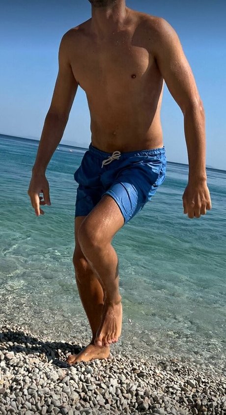 slimboygrfree nudes model img