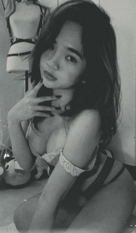 AlodiaMarie star pornographic pictures