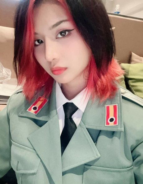 Charechii top model image