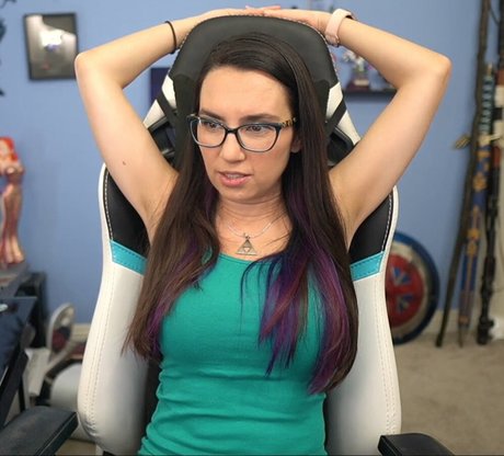 Trisha Hershberger model erotic pic