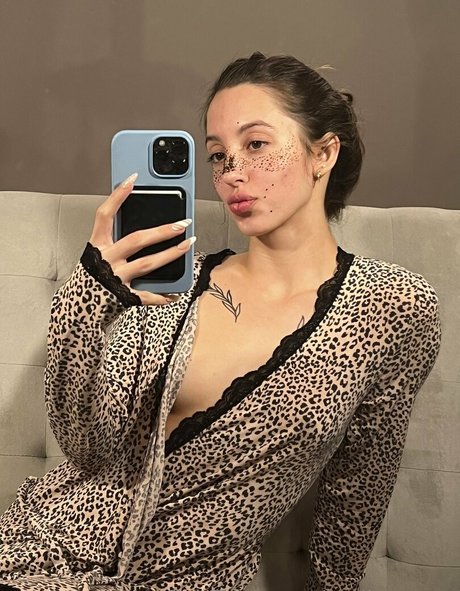 karlimergen nudes actress pic