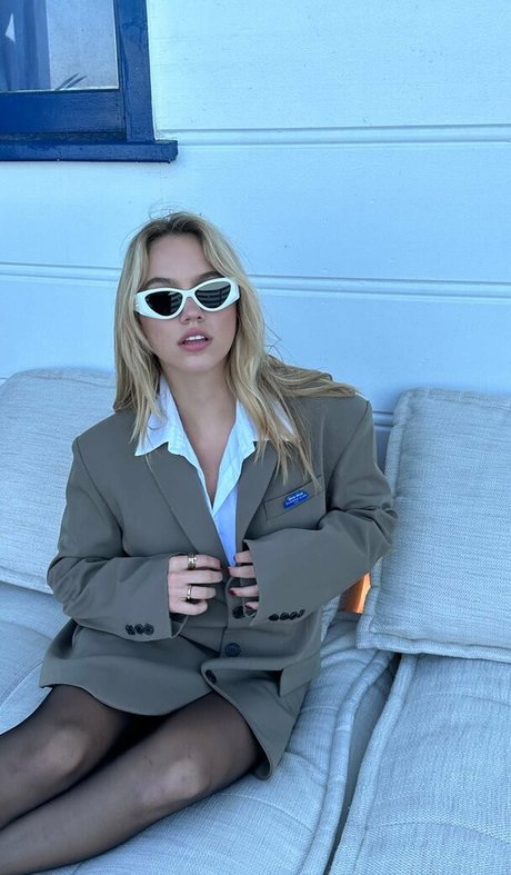 Emma Brooks top model galleries