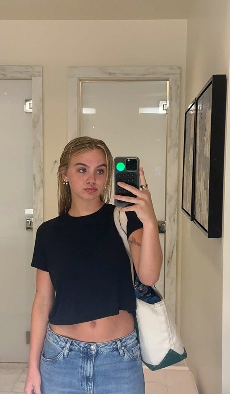 Emma Brooks high quality model photo