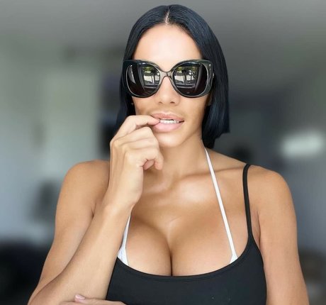 NinaUnrated star exclusive photos