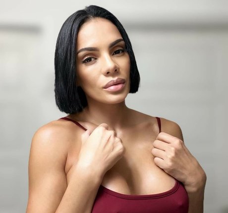 NinaUnrated sex model pictures