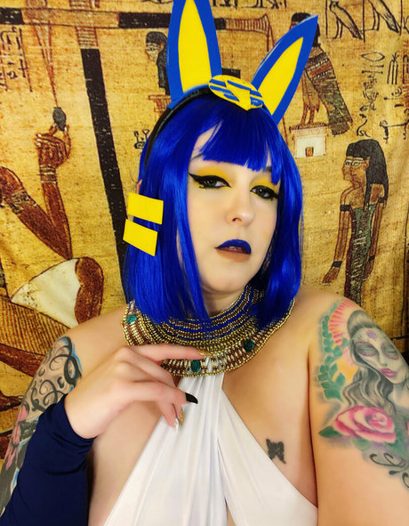 ChelBunny star naked pics