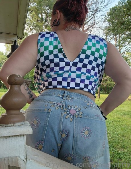 conspiratitty model nice picture