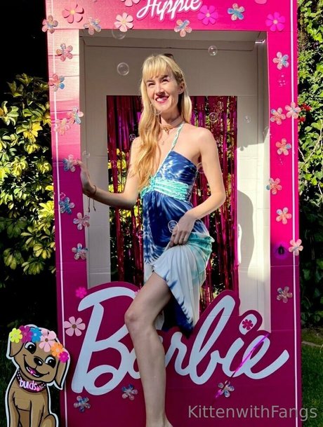 kittenwithfangsfree star hd pics