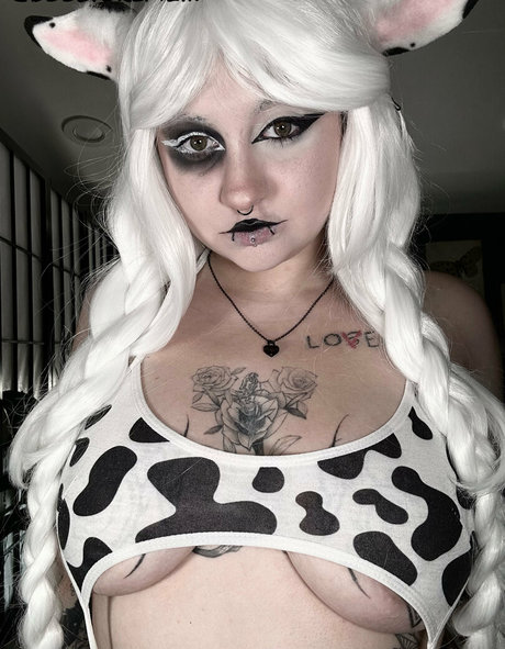 boozygremlin art model photos