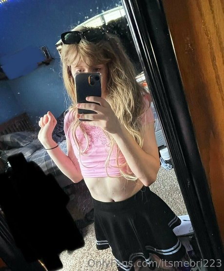 itsmebri223 star naked img