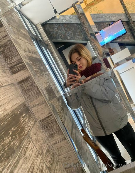 sonyahill hot model photo