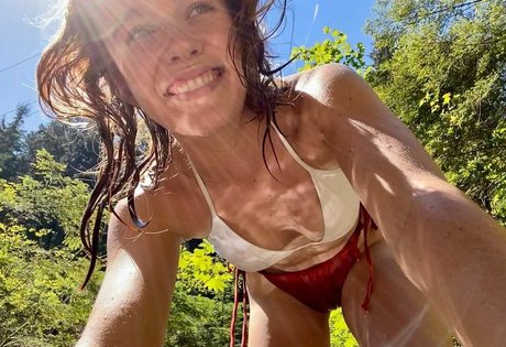 Kennedy McMann beautiful model pics