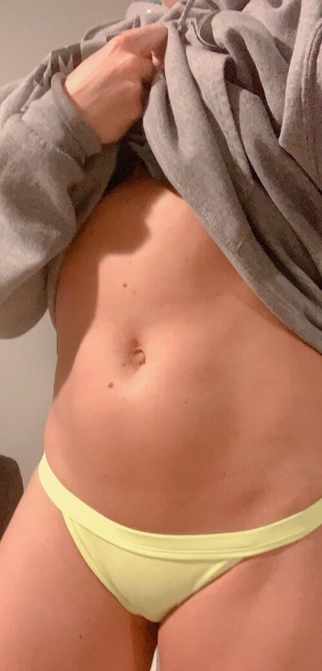 misscherryfitx art model image