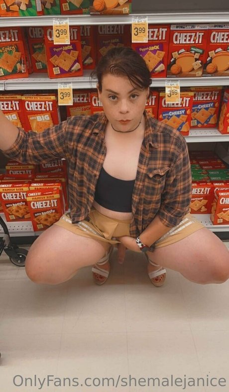 shemalejanice star nude pics