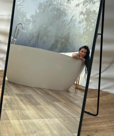 Yai Tejera hot pornstar gallery