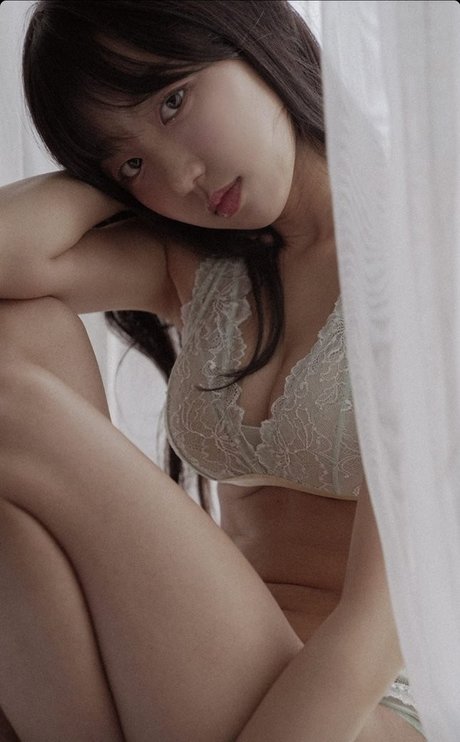 Eunji Pyoapple hot star pictures