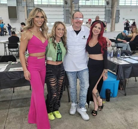 Alisha Edwards pornstar perfect images