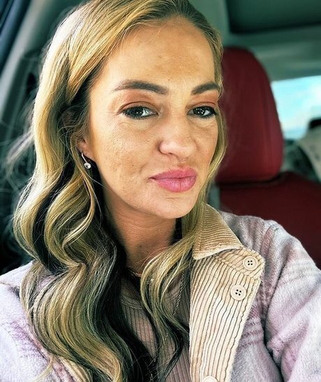 Alisha Edwards erotic actress gallery