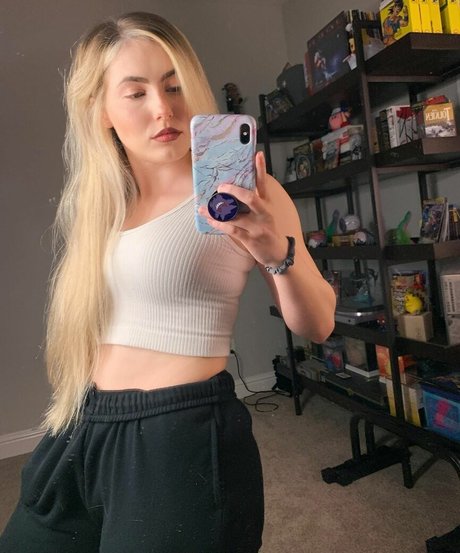 Nicki Taylor model porn img