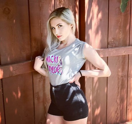 Nicki Taylor best model image