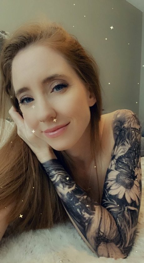 Jennysroom star sexy image